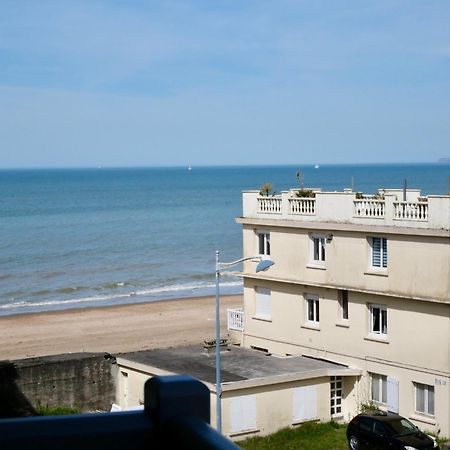 Appartement Vue Mer - 30 M De La Plage - 5 Minutes A Pied Du Centre Ville Et Du Casino Villers-sur-Mer Exterior photo